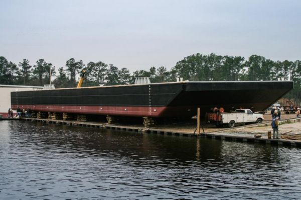 Seapath orders six deck barges from Florida builder